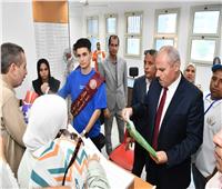 ​وسط إقبال كبير.. مندور يواصل متابعة تنسيق جامعة الإسماعيلية الأهلية