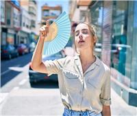 بعيدا عن الكيماويات.. أعشاب طبيعية لتقليل التعرق في الصيف