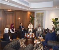 «تجارية القاهرة» تبحَث الاستثمارية الثنائية مع مجلس تنمية تجارة هونج كونج