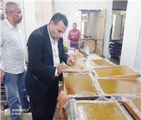 قبل الأحتفال غدأ .. الداخلية تداهم مصانع إنتاج حلوى المولد الفاسدة