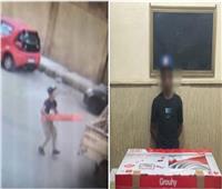 كاميرا تفضح لص سرق شاشة تليفزيون بالإسكندرية