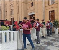 حلوى ولحوم ومواد غذائية.. التحالف الوطني يواصل إدخال البهجة والسرور على المواطنين
