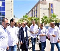 محافظ الأقصر ورئيس هيئة الرعاية الصحية يتفقدان مستشفى الكرنك الدولي