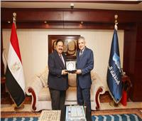 قناة السويس تخطط لإنشاء مركز لوجيستي للأمن الغذائي بالشراكة مع الصين وكندا
