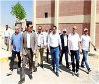 وزير الإسكان يتفقد محطة رفع صرف صحي الخامس شرق بمدينة 6 أكتوبر