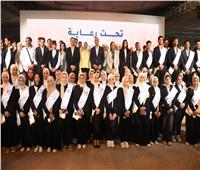 خلال مهرجان استقبال العام الجديد.. رئيس جامعة عين شمس يشهد رفع وتحية العلم 