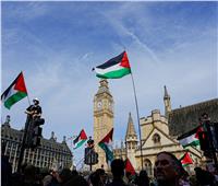 فيديو| بعد اعتراف بريطانيا بالدولة.. البعثة الفلسطينية بلندن ترفع علم فلسطين