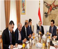 وزير الثقافة ومحافظ الإسماعيلية يبحثان ترتيبات الاحتفال بكوكب الشرق ومهرجان الفنون الشعبية
