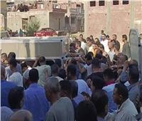 تشييع جثامين زوجين وطفلهما لقوا مصرعهم في حادث بالبحيرة 
