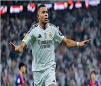 نجم ريال مدريد السابق عن جائزة الكرة الذهبية: لا أصدق.. ومبابي أفضل من ديمبلي