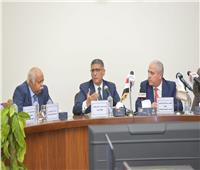 محافظ الجيزة: مشروعات جديدة في التعليم لتخفيف الكثافات داخل الفصول 