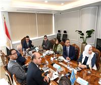 وزير الإسكان يشدد على ربط مسارات المشاة مع الحدائق والمسطحات الخضراء