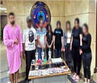 بينهم أجانب.. تفاصيل مداهمة نادي صحي لممارسة الرذيلة بالتجمع
