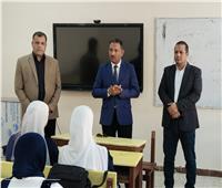 مسئول بالتعليم يتفقد مدارس دمياط لضمان انضباط العملية التعليمية