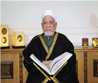المفتي ناعياً أحمد عمر هاشم: أفنى حياته في خدمة العلم وأهله