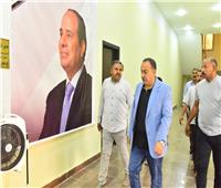محافظ أسيوط يتابع إنتاج مشغل الخياطة بالمجمع الحرفي بالشامية 