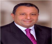 رئيس جامعة المنصورة يهنئ عميد كلية السياحة لفوزه بجائزة الأكاديمي الأكثر تأثيرًا