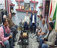 مدير تعليم المنوفية يناقش آليات تنفيذ مشروع رأس المال لإنتاج الأعلام