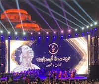 إقبال جماهيري كبير وتوافد محبي الموسيقى لحفل عمر خيرت في مهرجان الموسيقى العربية