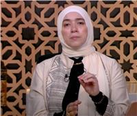 دينا أبو الخير: لا يجوز تحميل الزوج فوق طاقته