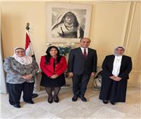 رئيس جامعة دمنهور يترأس وفداً لزيارة المكتب الثقافي المصري بباريس