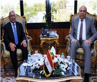 وزير الطيران يبحث مع رئيس أكاديمية التكنولوجيا والنقل البحري التعاون المشترك