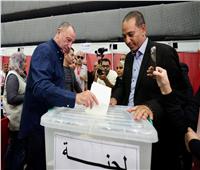 محمود الخطيب يدلي بصوته في انتخابات الأهلي