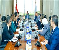 التموين تبحث إنشاء المركز اللوجيستي العالمي لتخزين وتوزيع الحبوب بميناء شرق بورسعيد