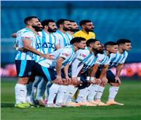 انطلاق مباراة بيراميدز وسيراميكا في كأس السوبر المصري