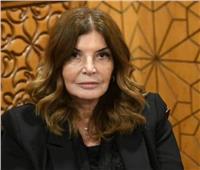 ميرفت أمين تقدم واجب العزاء في والد محمد رمضان بمسجد الشرطة