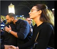 بعد شائعات انفصالهم.. هنادي مهنا وأحمد خالد صالح في عزاء والد محمد رمضان