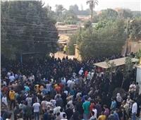 دموع في القناطر.. وداع مؤلم لشقيقين لقيا مصرعهما أثناء العودة من المدرسة 