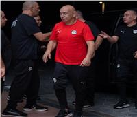لقطات من وصول لاعبي منتخب مصر لمعسكر الإمارات 