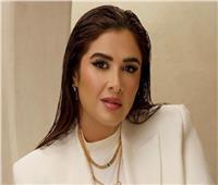 ياسمين عبد العزيز تحسم الجدل حول شائعات ارتباطها | فيديو