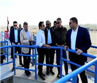 وزير الإسكان ومحافظ الفيوم يتفقدان محطتي معالجة "بطن أهريت" و"الحامولي"