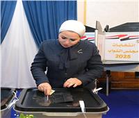 السيدة انتصار السيسي تدلي بصوتها في انتخابات مجلس النواب 2025 | فيديو 