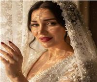 أحدث ظهور للفنانة مي عز الدين بفستان الزفاف |صور