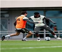 4 غيابات مؤثرة في مران ريال مدريد.. وتوضيح موقف كورتوا
