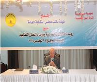 بعد غضبهم.. نقيب المعلمين يطالب بضم الأخصائيين الاجتماعيين والنفسيين لحافز الـ 1000 جنيه