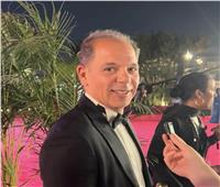 رامي إمام يطمئن الجمهور على والده «الزعيم» | خاص
