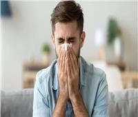 العطس المتكرر قد يخفي مشاكل صحية.. متى يجب مراجعة الطبيب؟