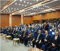«إيمان كريم» تشارك في فعالية مناهضة العنف الوظيفي ضد المرأة