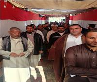 حشود كبيرة أمام لجان الانتخابات بقرى حصة العبد ورمانة بسيناء 