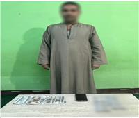 ضبط شخصين لقيامهما بتجميع بطاقات الناخبين وشراء الأصوات بالفيوم وسوهاج   