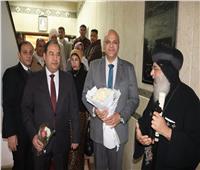 محافظ القليوبية ومدير الأمن يقدمان التهنئة بعيد الميلاد بالكنيسة المطرانية ببنها