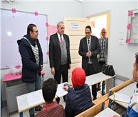 محافظ الغربية يتفقد لجان امتحانات النقل بطنطا 
