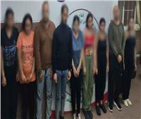 مداهمة النوادي الصحية الغير مرخصة ومزاولة نشاطاً مخالفاً للآداب بالنزهة