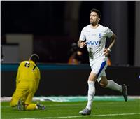 الهلال يعود بريمونتادا أمام نيوم ويبتعد بصدارة الدوري السعودي