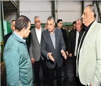 وزير الإنتاج الحربي يتفقد خطوط الإنتاج بمصنع 99 ويستمع لآراء العاملين