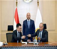 كامل الوزير يشهد توقيع عقد إنشاء مجمع صناعي متكامل للغزل والنسيج في مدينة السويدي بأكتوبر الجديدة